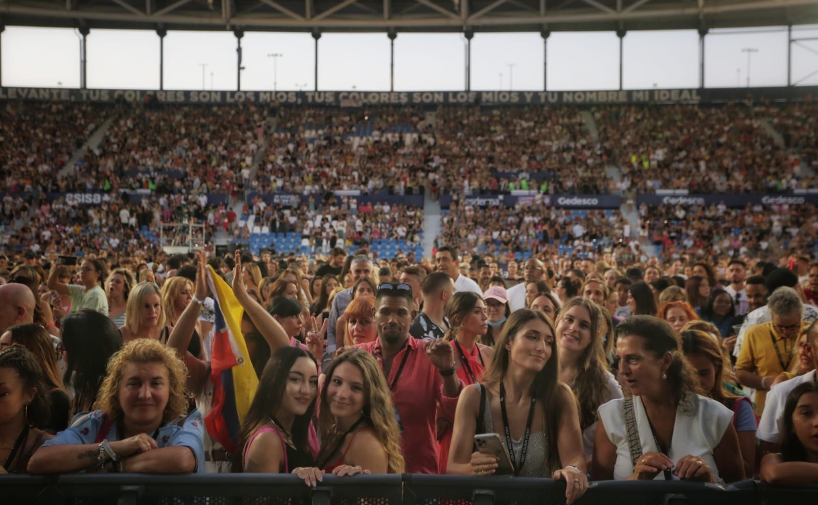 València baila al ritmo de Maluma