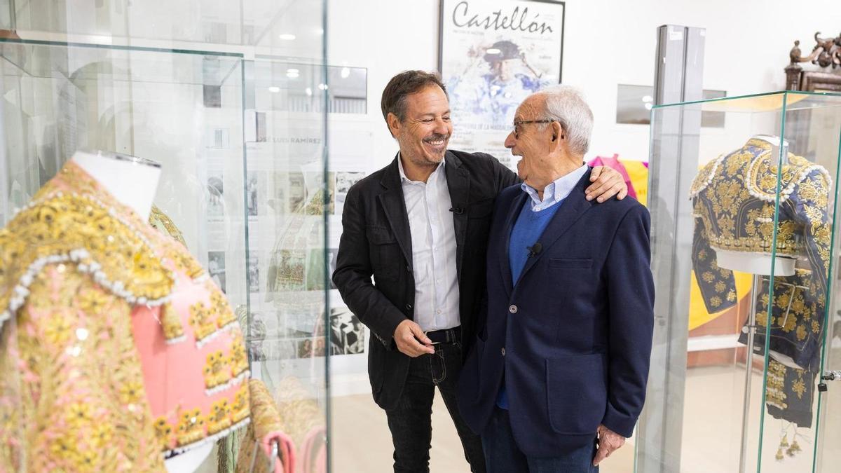 Visita de José Luis y Alberto Ramírez al Museu del Bou de Burriana