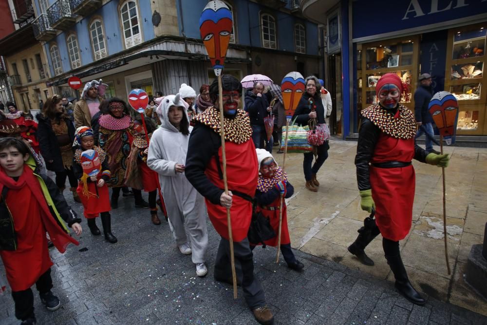 Tradicional desfile de los Escolinos Antroxaos.