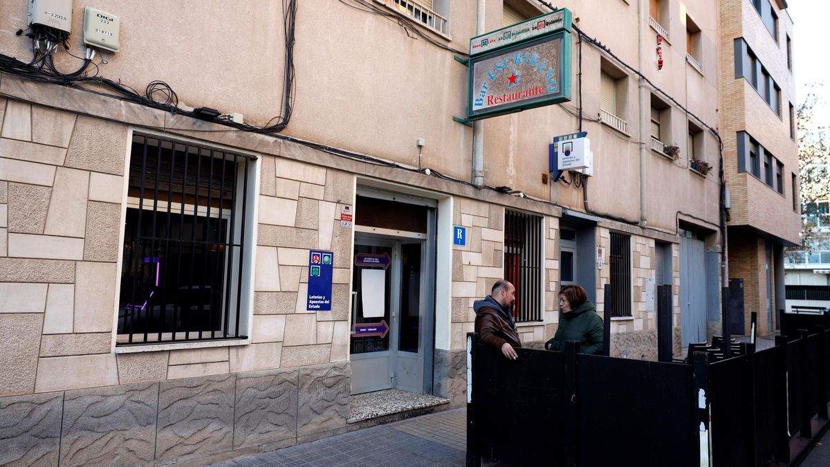 Fachada del Bar Escribano, en la zona antigua del barrio.