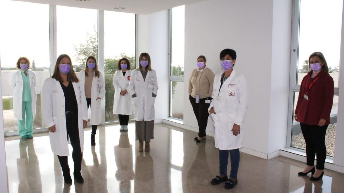 An image of health personnel from the Hospital del Vinalopó, in Elche An image of health personnel from the Hospital del Vinalopó, in Elche