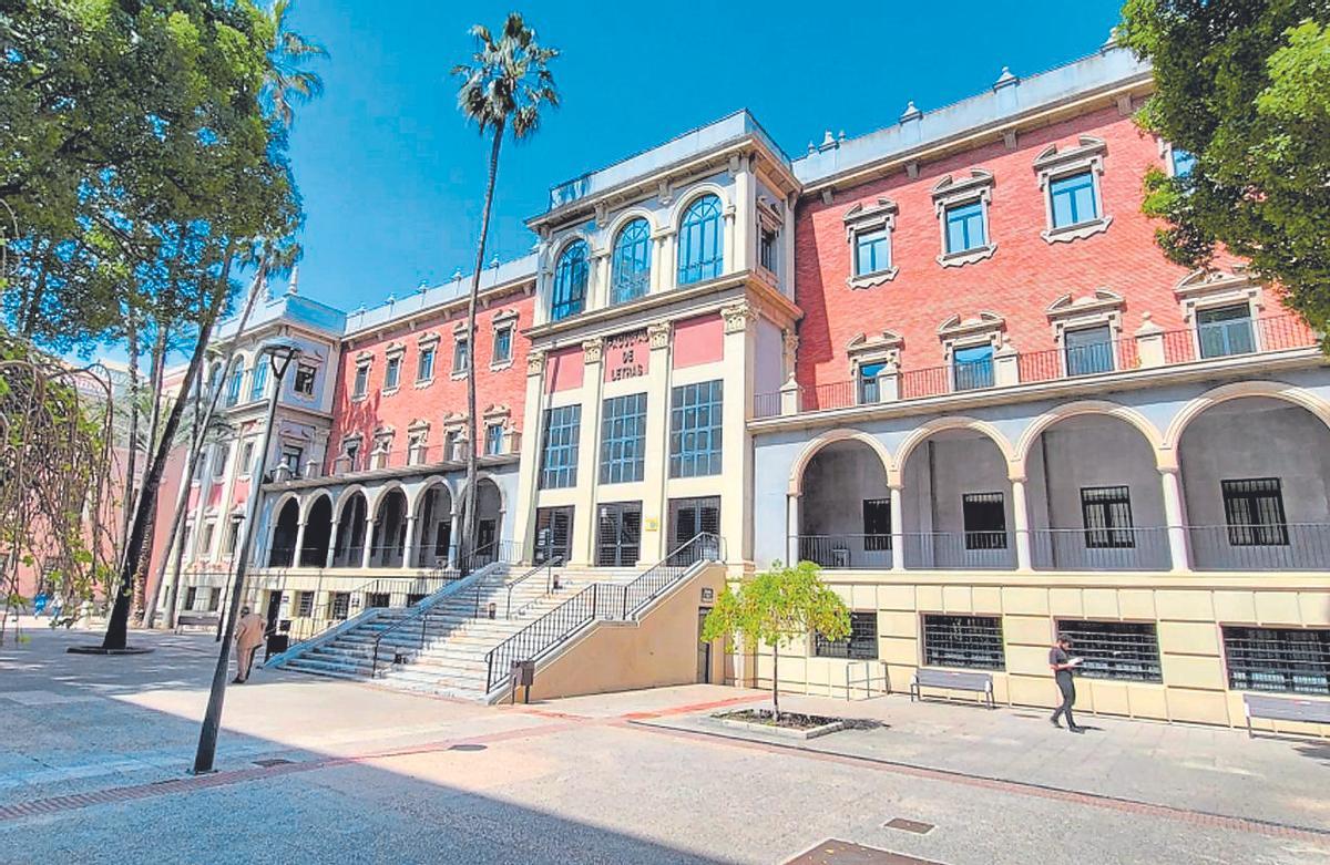 Fachada del campus de la Universidad de Murcia (UMU)