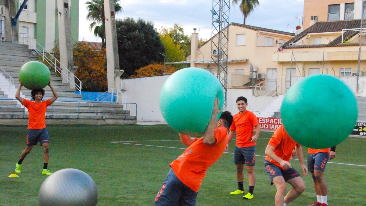Un entrenamiento del CD Olímpic de Xàtiva.