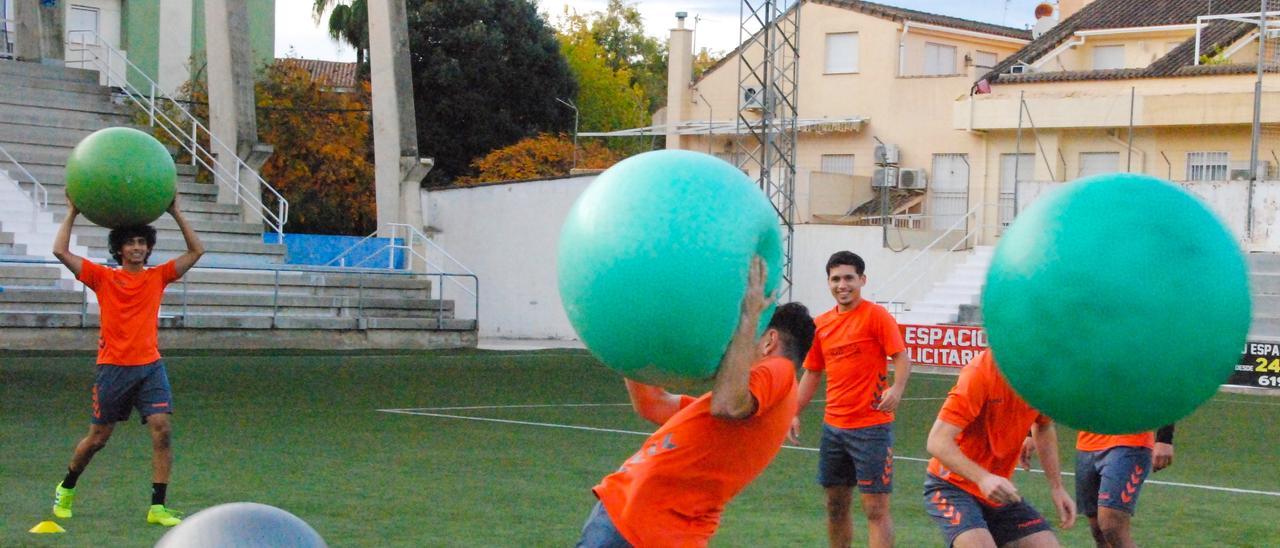 Un entrenamiento del CD Olímpic de Xàtiva.