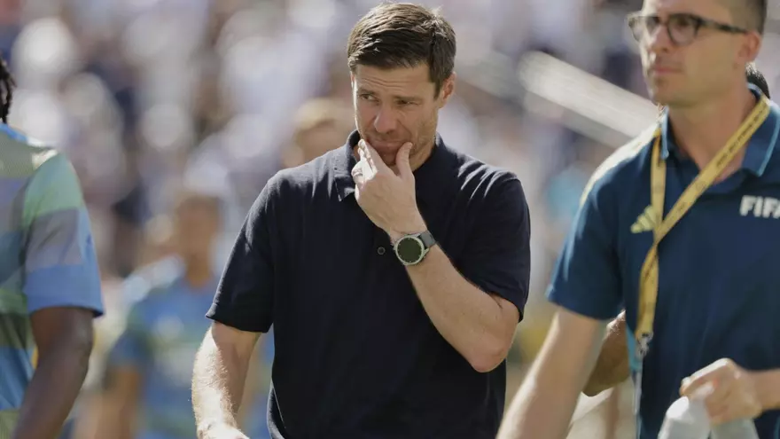 Xabi Alonso se protege: "El PSG es un proyecto hecho, este Real Madrid todavía está empezando"