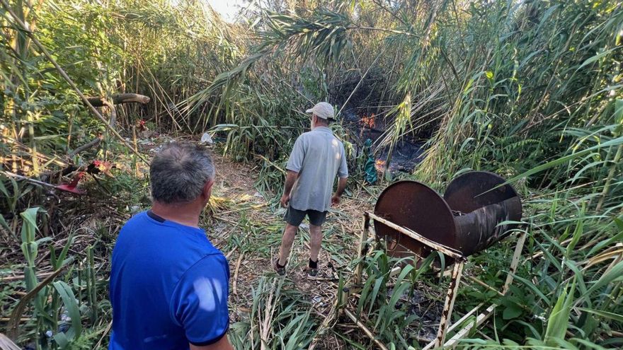 Arde la finca de A Tiradoura y los vecinos urgen su limpieza integral | G. NÚÑEZ