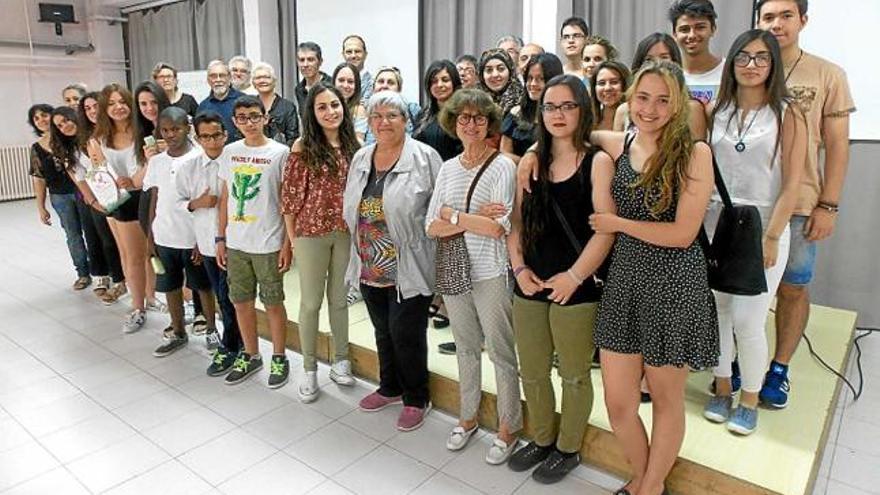 El programa de suport escolar Puntal ha atès 89 alumnes el curs 2015-2016