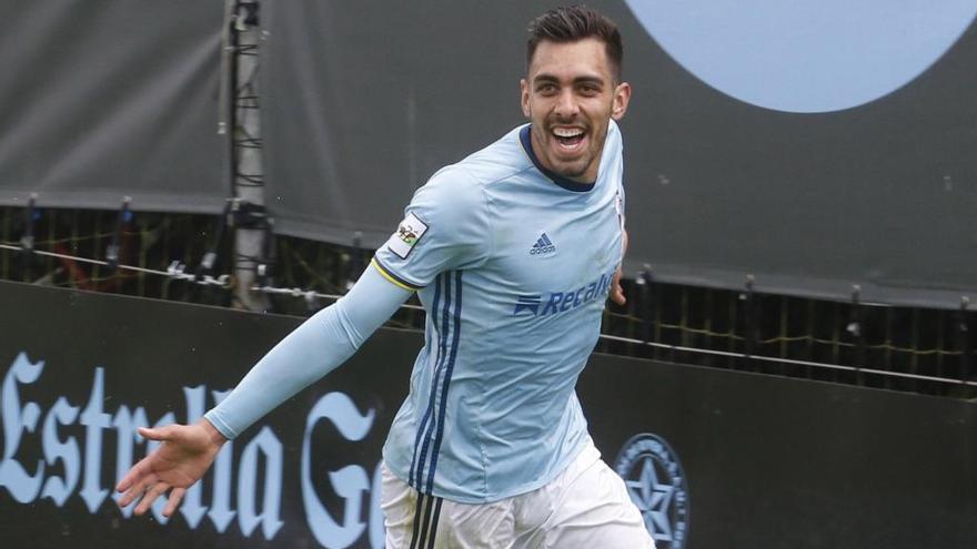 Borja Iglesias celebra un gol con el Celta B. // A. Villar