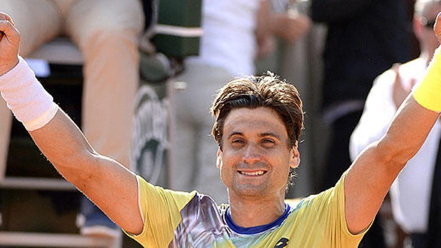 David Ferrer saluda tras su victoria.