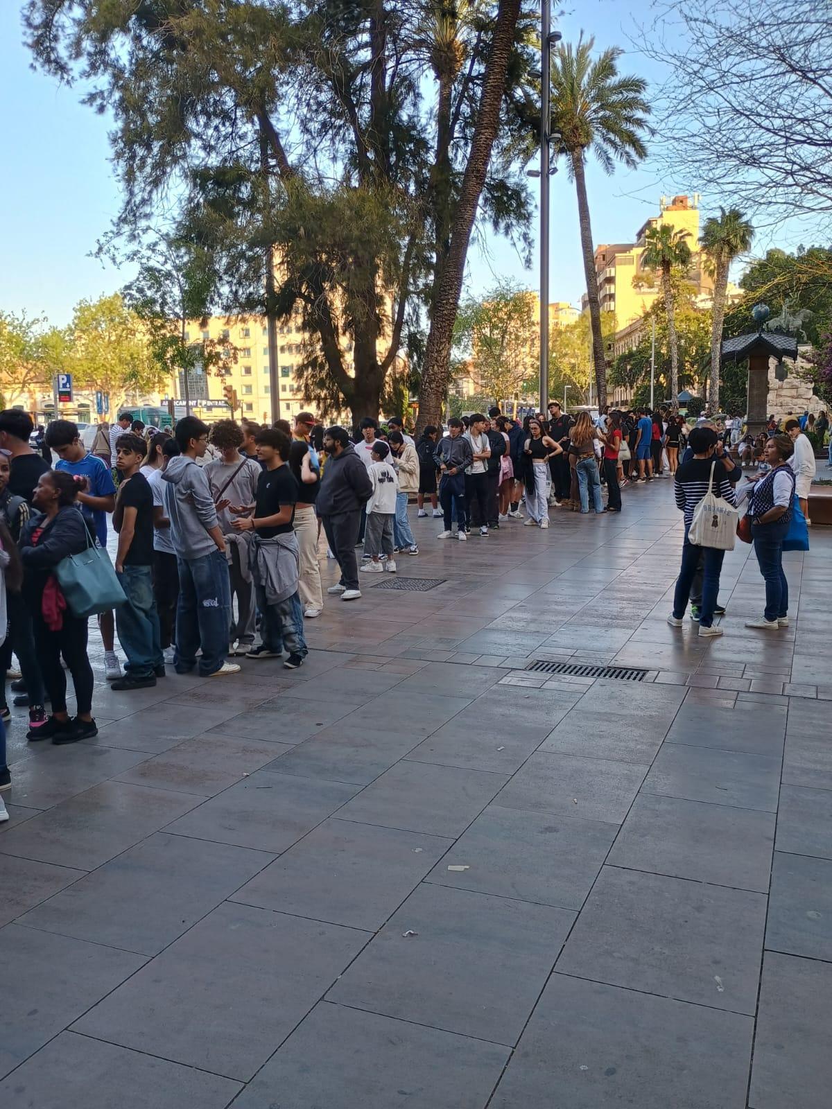 Taco Bell desata la locura en Palma: largas colas por un burrito gratis