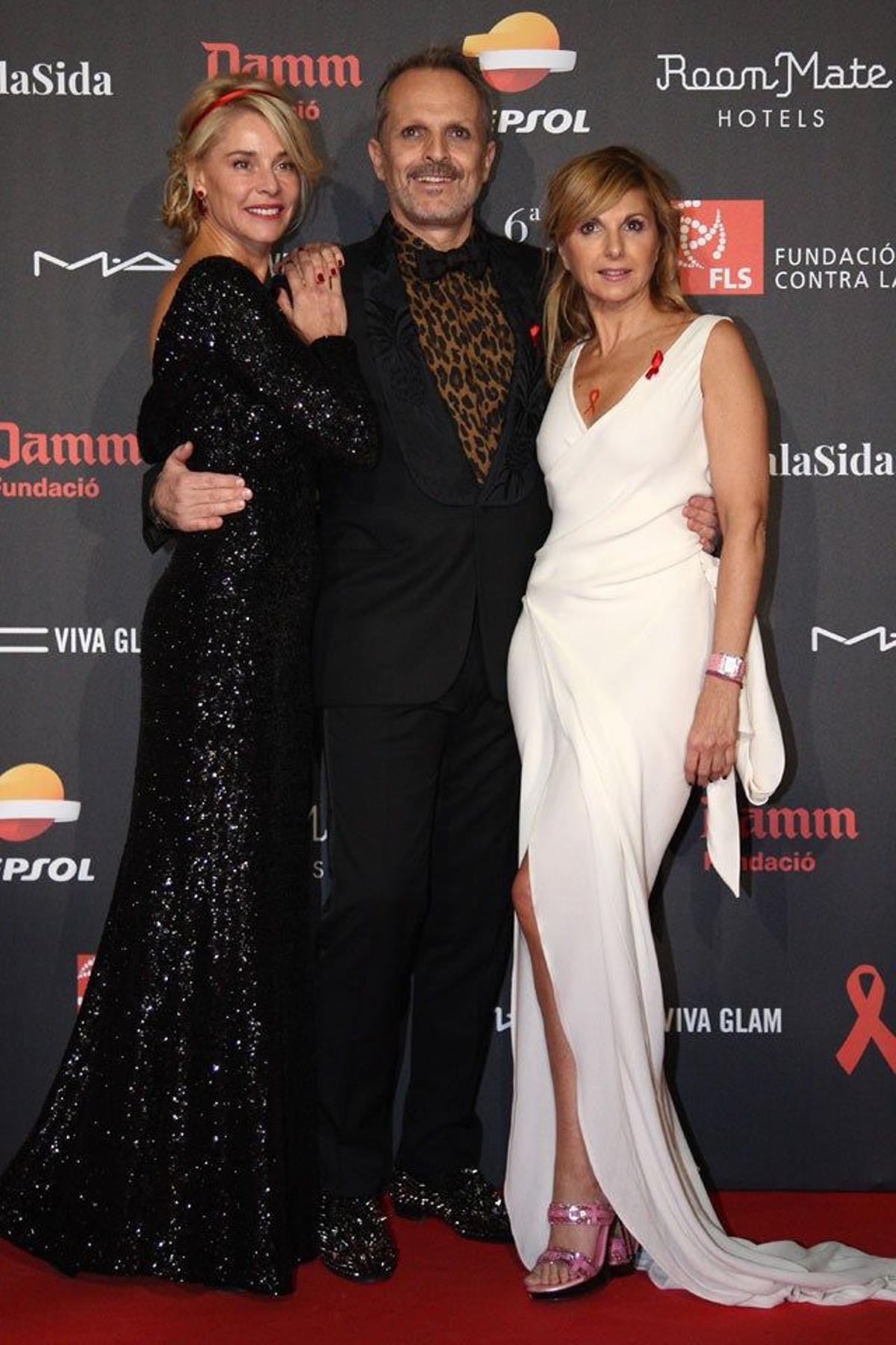Belén Rueda, Miguel Bosé y Alejandra Botto, en la gala la Lucha contra el SIDA 2015.
