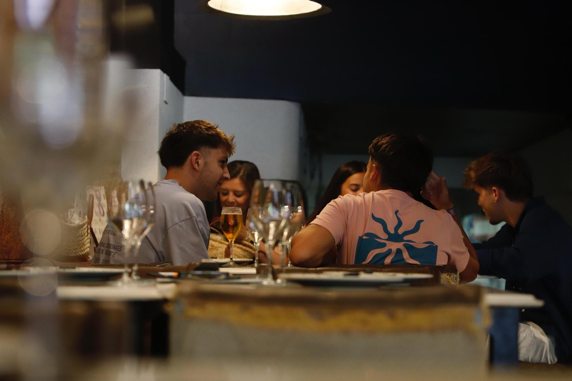 En imagenes | Carnívoro, el restaurante con los mejores huevos rotos de Zaragoza: “Nos hace especiales, más que la carne”