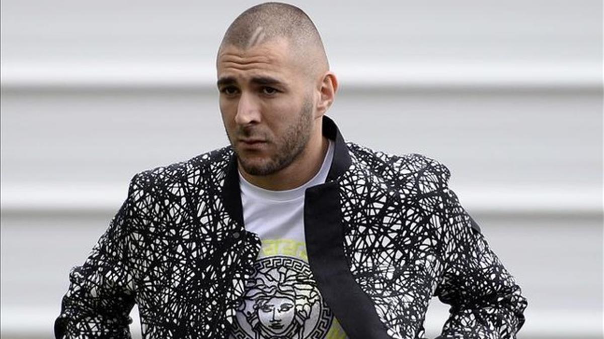 Benzema vuelve a ser protagonista fuera de los terrenos de juego