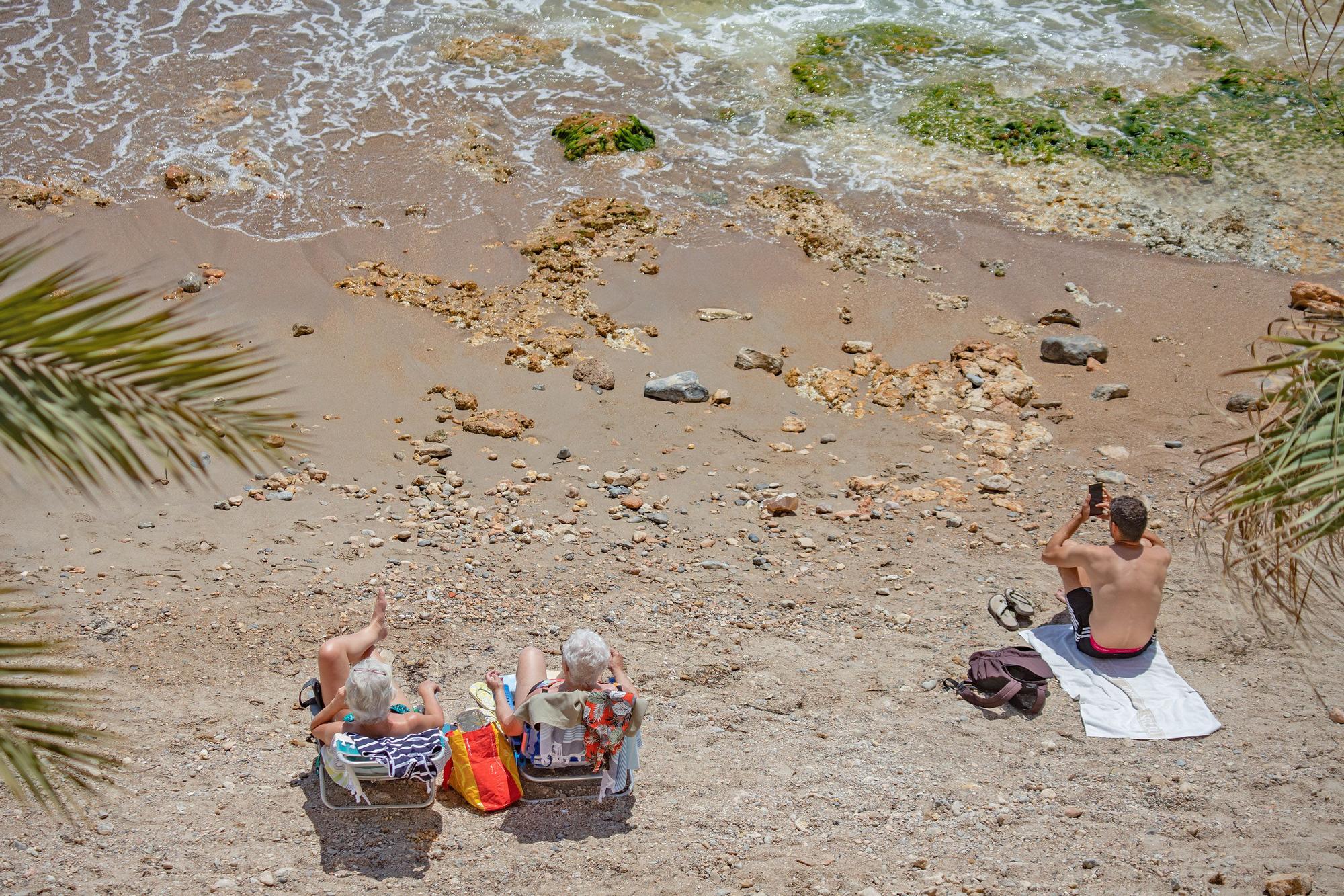 Así están las playas y las calles de Orihuela Costa a un mes del verano