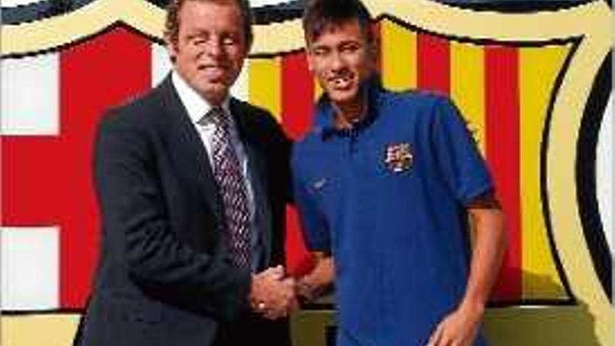 Sandro Rosell i Neymar, el 3 de juny de 2013, el dia de la presentació.