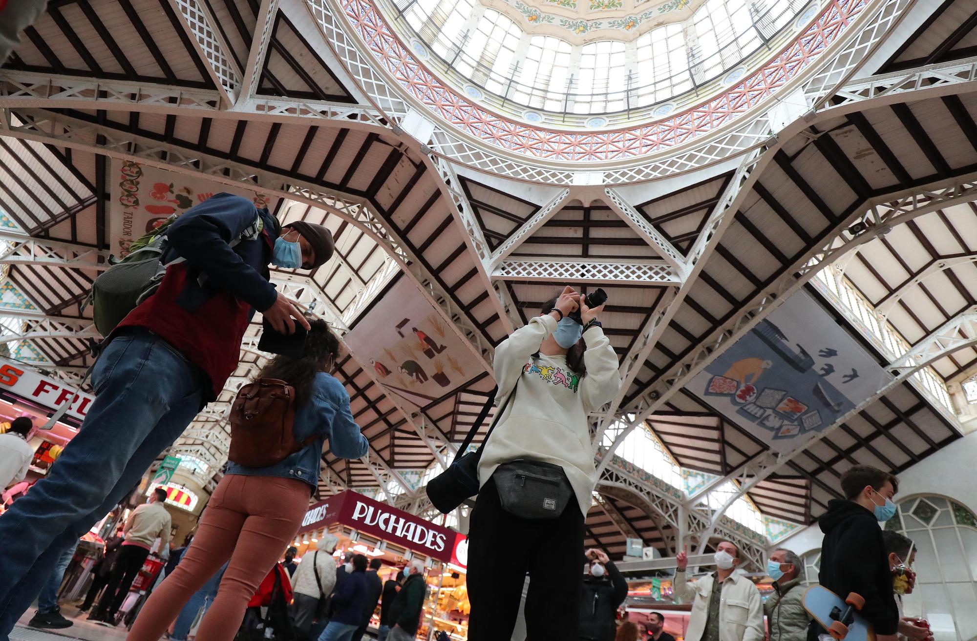 Los turistas llegan a València en Semana Santa