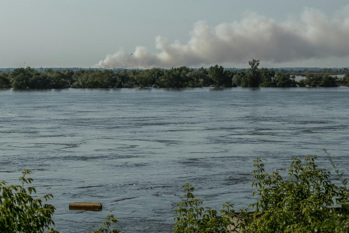 Evacuaciones en Jersón tras la destrucción de la presa de Nueva Kajovka