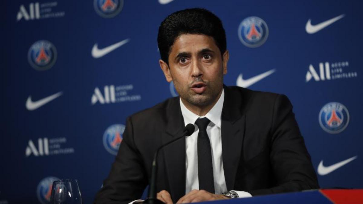 Nasser Al-Khelaifi, presidente del Paris Saint Germain en una rueda de prensa