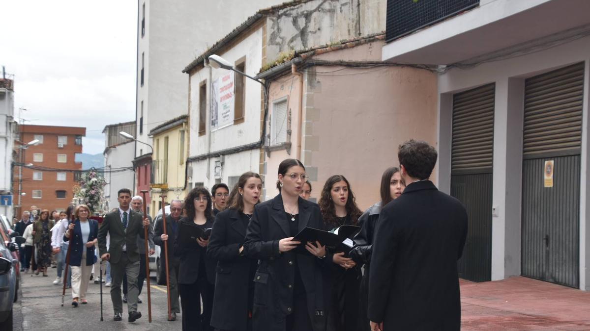 La Vera Cruz de Plasencia celebra la fiesta de la Cruz de Mayo.