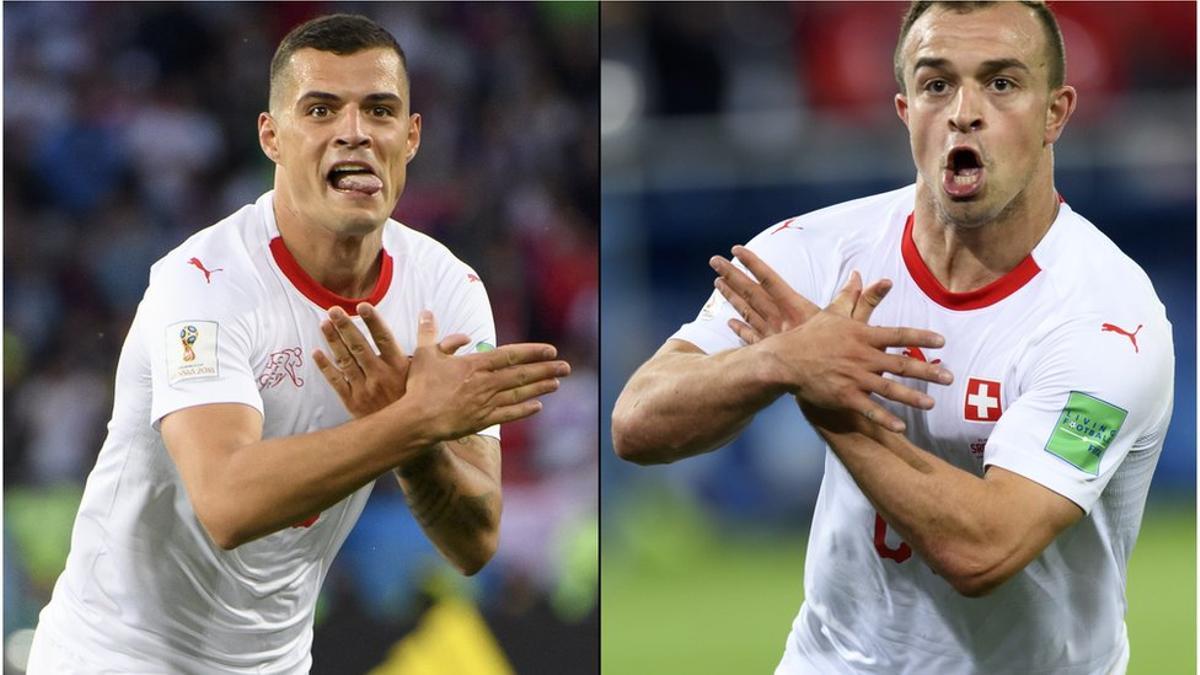 Xhaka y Shaqiri, haciendo el gesto del águila bicéfala