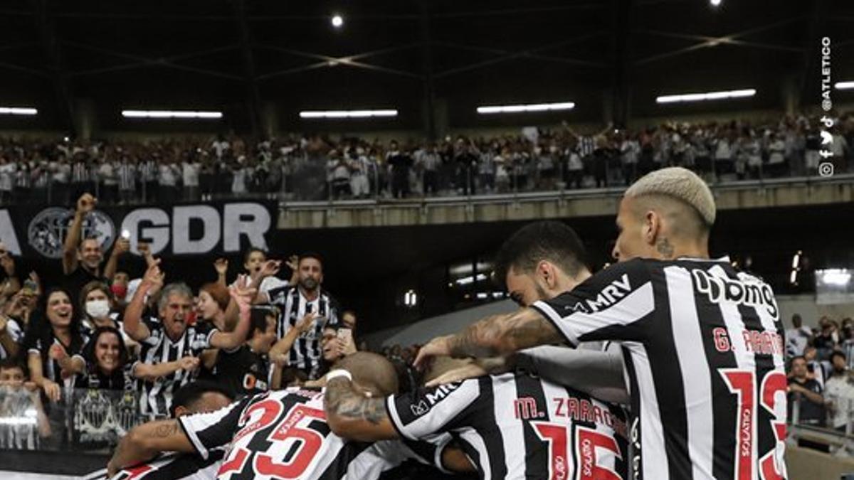 Los jugadores del Atlético Mineiro celebran su victoria