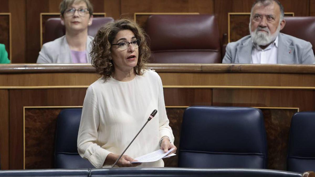 La ministra d'Hisenda, María Jesús Montero, a la sessió de control al Congrés