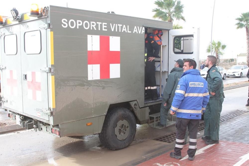 La UME monta su base en Los Alcázares para ayudar