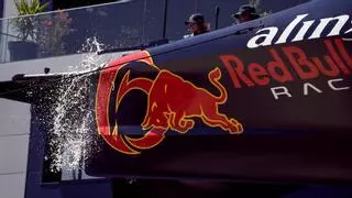 Barcelona acoge su primer bautizo de un equipo de la Copa América de vela: Alinghi Red Bull Racing pone en el agua su BoatOne