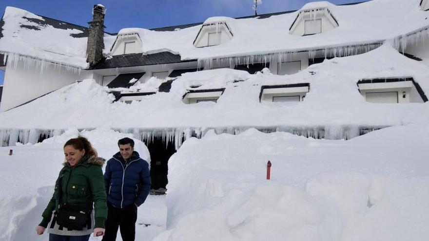 Meteorología alerta de riesgo importante por nevadas a cota cero el miércoles en Asturias