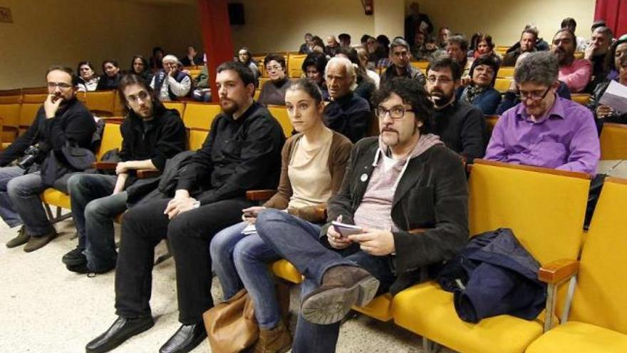 La asamblea se celebró durante la tarde de ayer en los locales del Cristo de la Victoria.  // J.Santomé