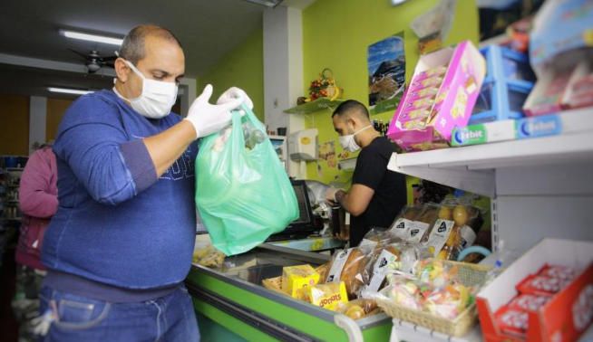 Comercios de Taco y La Cuesta.