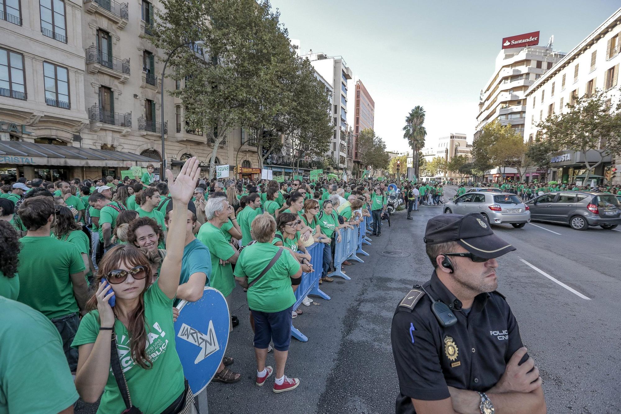 FOTOS | Se cumplen 10 años de la gran manifestcación contra el TIL en Palma