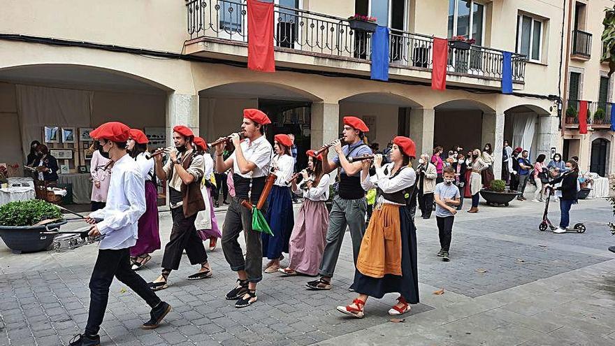 Els Grallers d&#039;Avinyó van posar música a la festa