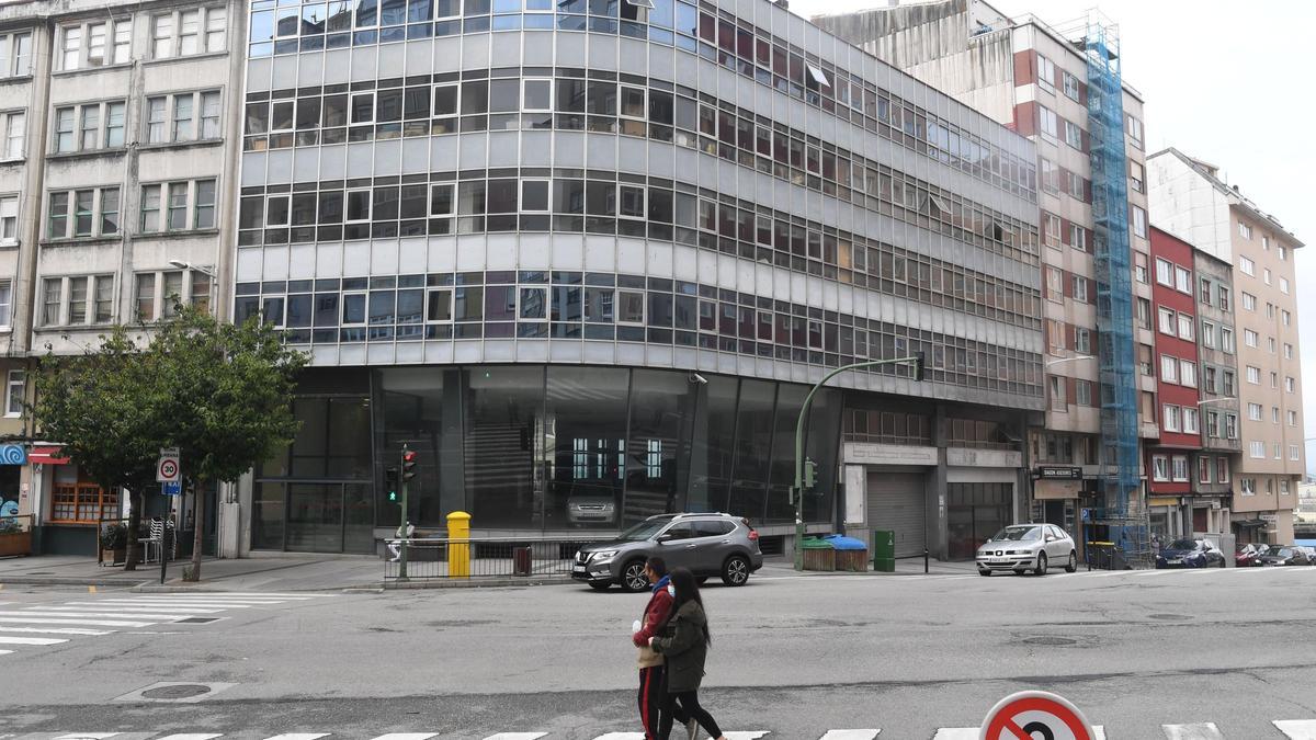 Cruce de la avenida de Oza con la ronda de Outeiro, lugar donde ocurrió el accidente