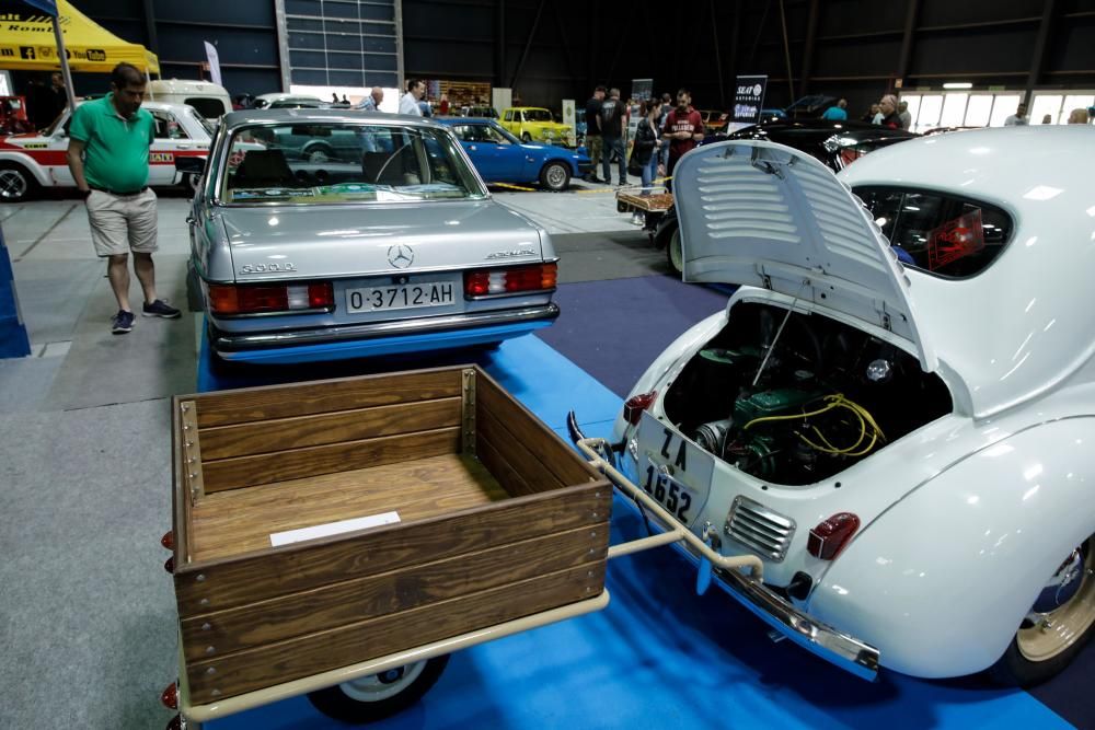 Exposición de coches clásicos en Gijón