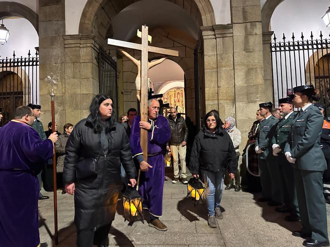 En imágenes: el Nazareno recorre Luarca