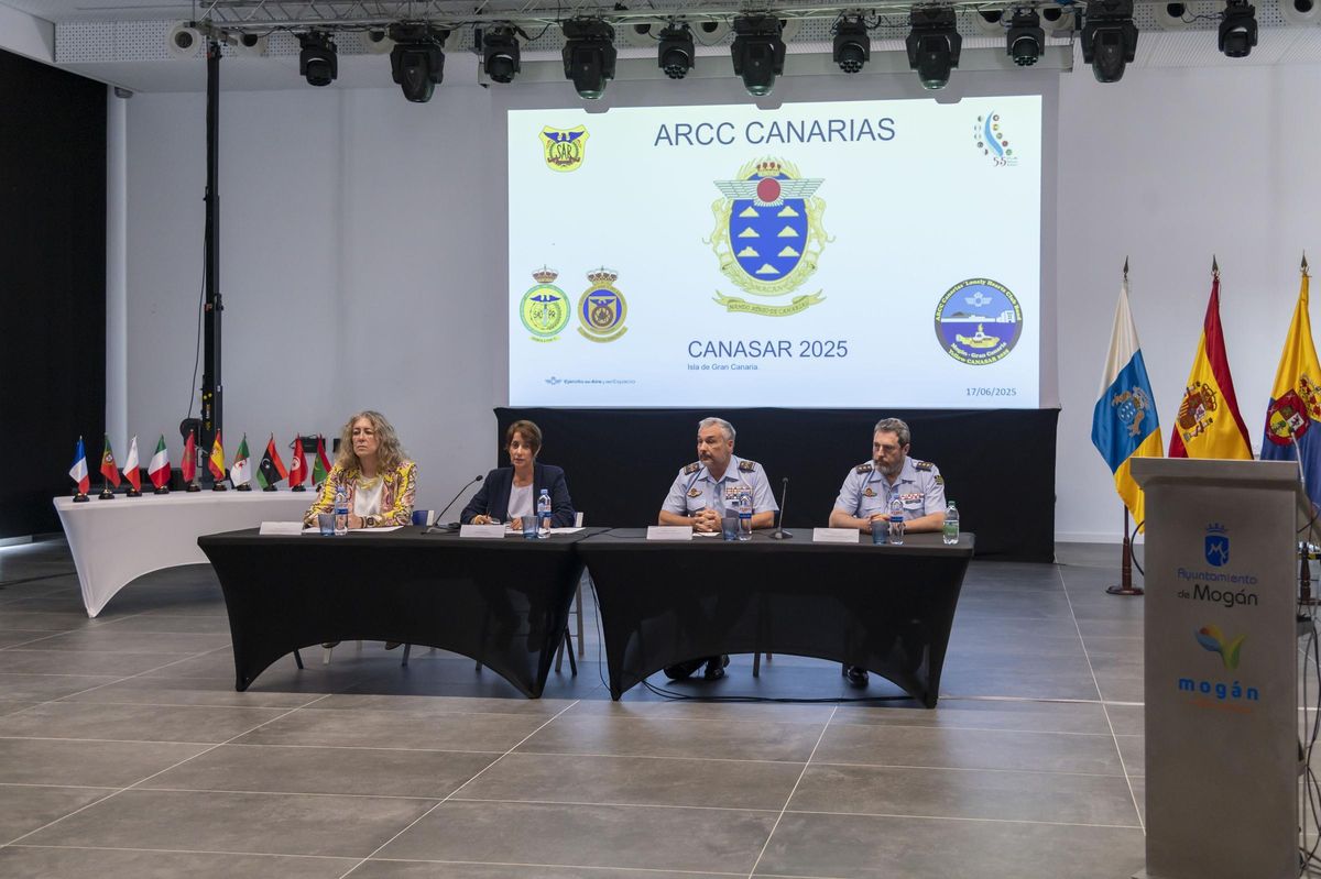 María Teresa Mayans, Onalia Bueno, Francisco Javier Vidal y Policarpo Sánchez, en la presentación del simulacro Canasar 2025.