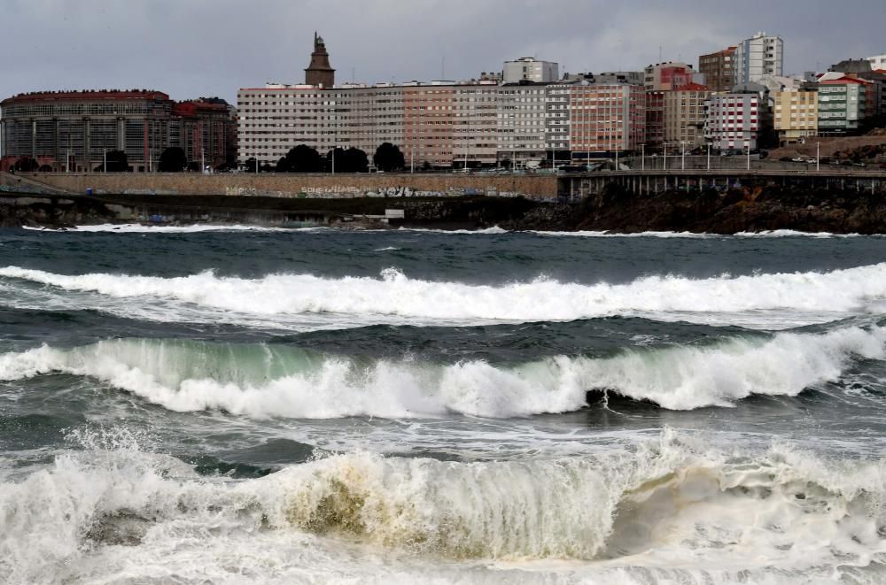 La borrasca 'Álex' deja rachas de hasta 86 km/h en A Coruña