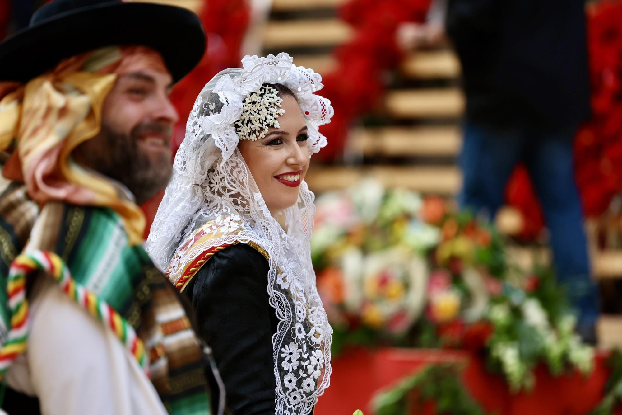 Primera jornada de Ofrenda de las Hogueras de Alicante