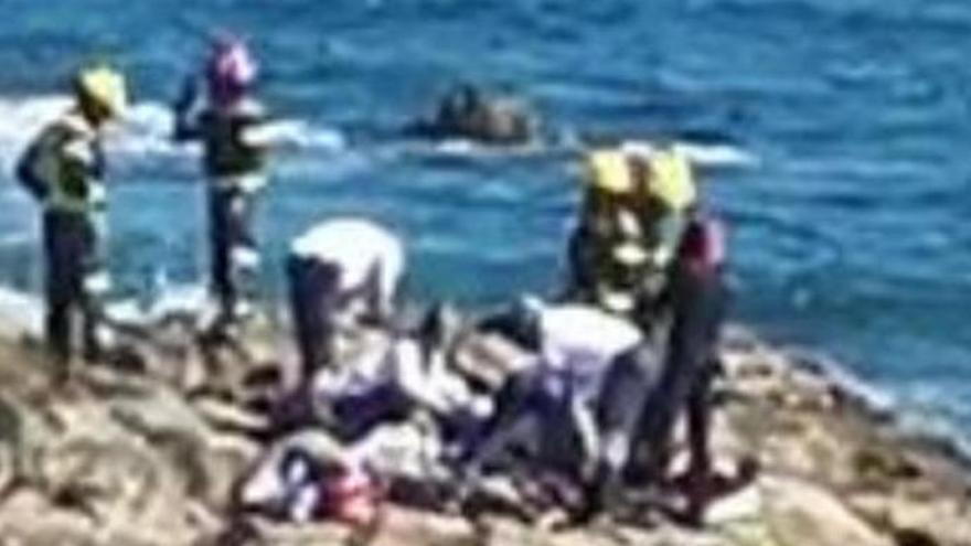 Muere una buceadora en la playa de El Cabrón