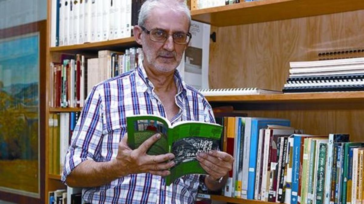 Historias cinematográficas 8 Roberto Lahuerta, autor del libro 'Los cines en Nou Barris'.