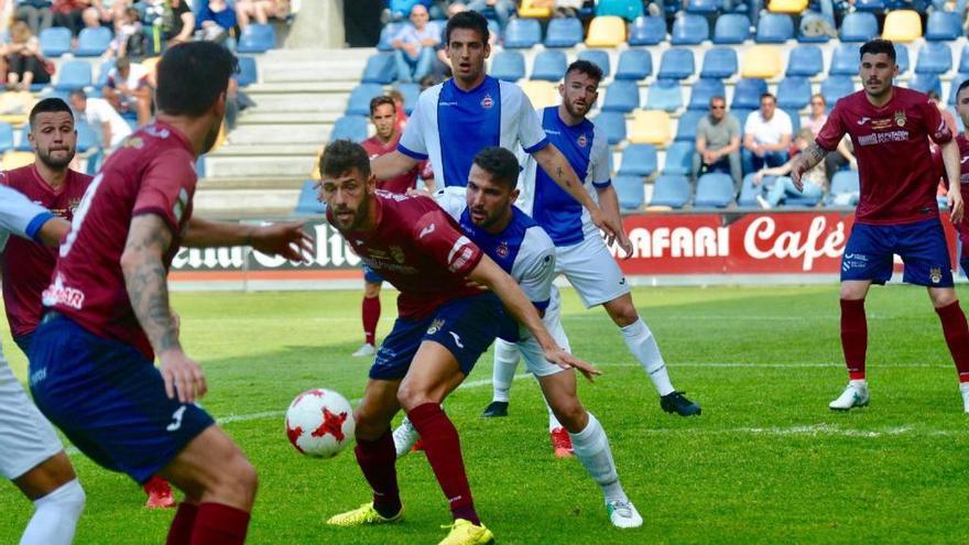 El Pontevedra empata y se jugará la permanencia en la última jornada