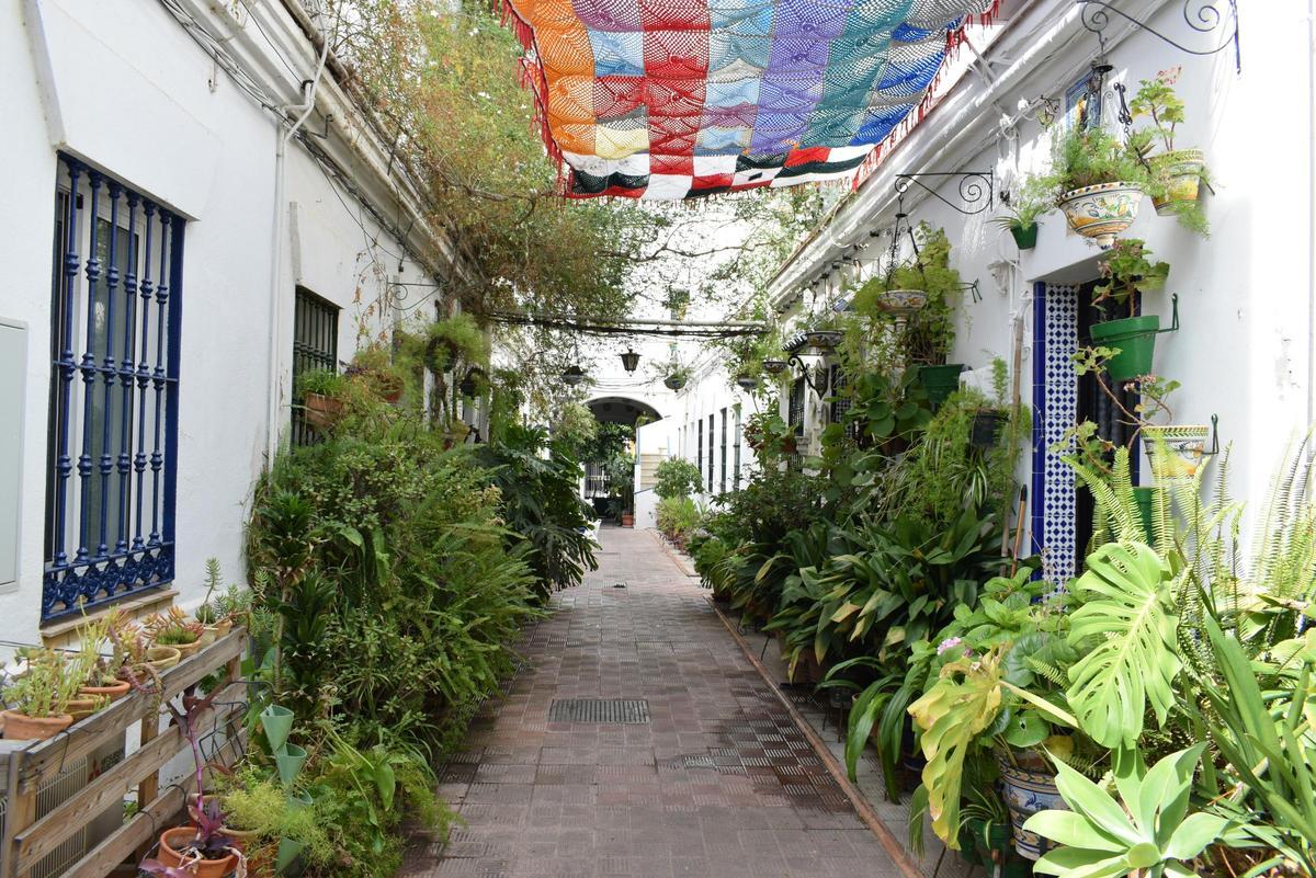 Interior de antiguo corral de vecinos en Triana