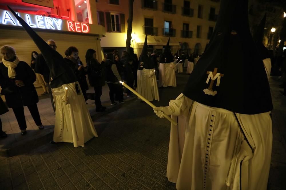 La Virgen Dolorosa de Palma engrandece su procesión