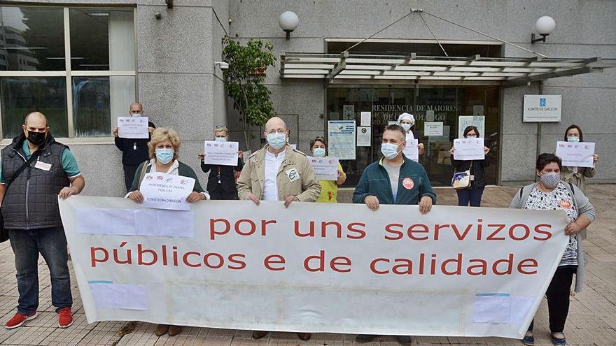 Protesta de los trabajadores de la Residencia de la tercera edad de Campolongo