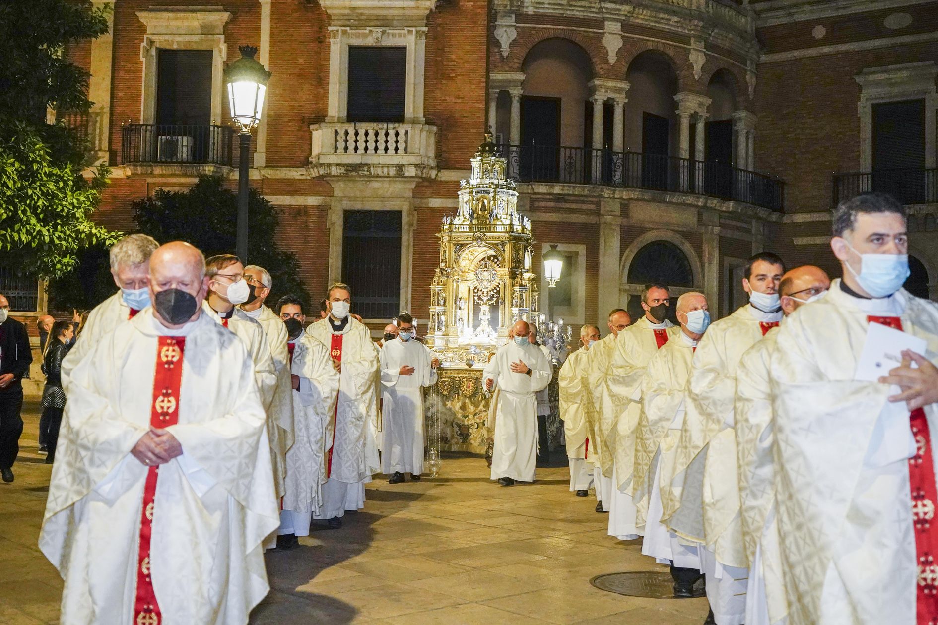 Histórica procesión nocturna de la Custodia de la Catedral