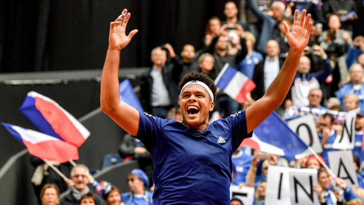 Tsonga celebra el triunfo de Francia en semifinales de la Davis