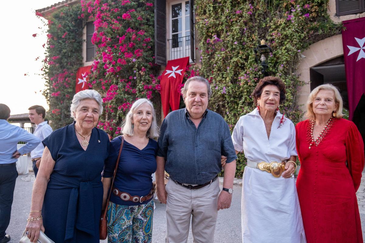 La celebración del tradicional cóctel solidario de la Orden de Malta, en imágenes