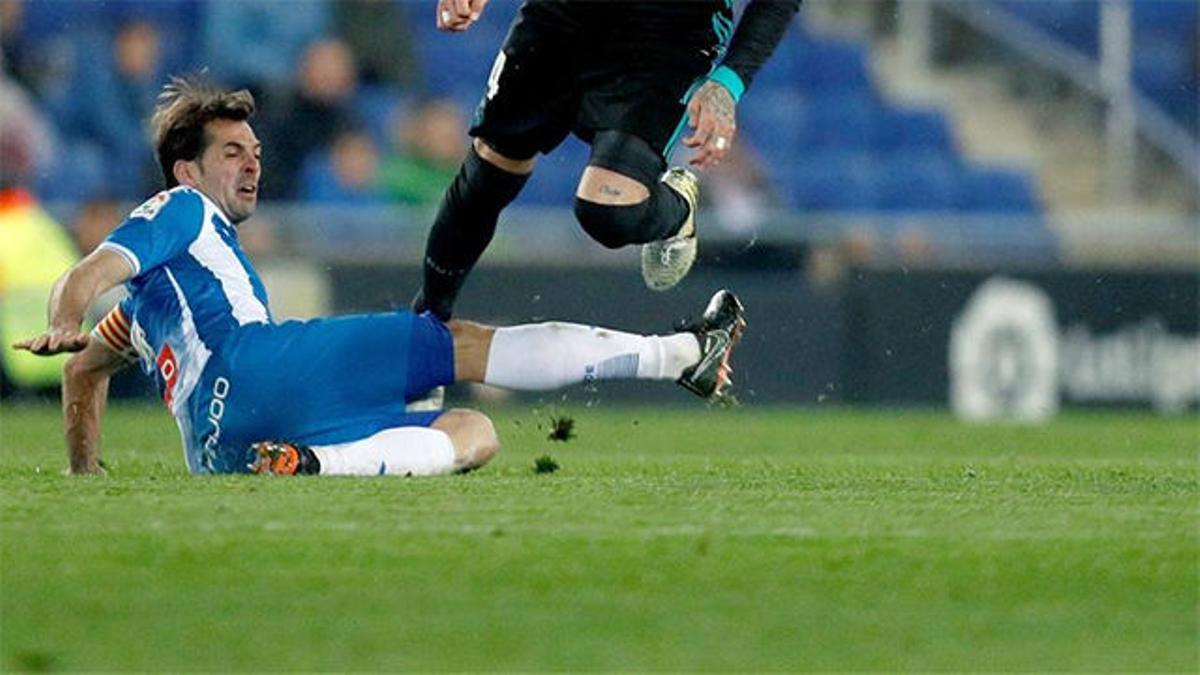 LALIGA | Espanyol - Real Madrid (1-0): Victor Sánchez blocó un disparo de Bale con la mano