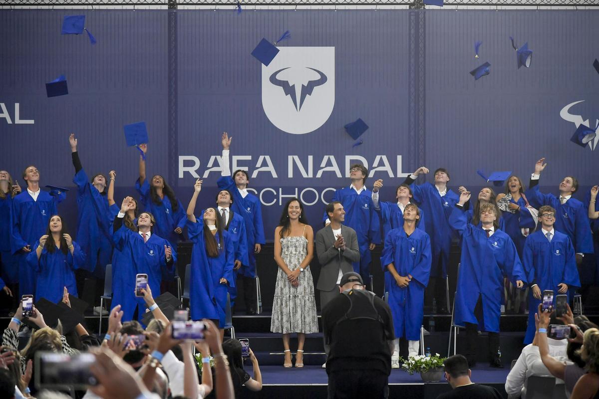 El acto de graduación de los estudiantes de la Rafa Nadal Academy, en imágenes